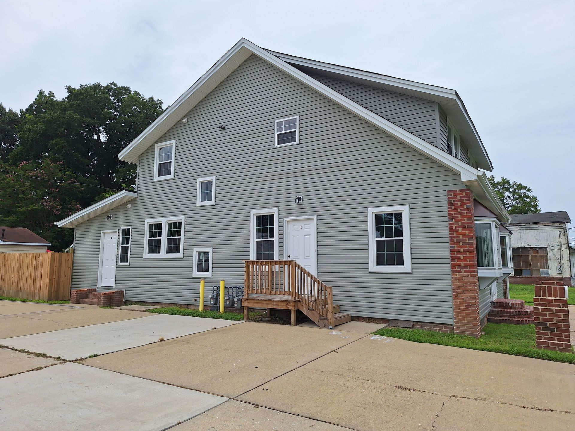 Hampton Apartment: 1814 Kecoughtan Rd