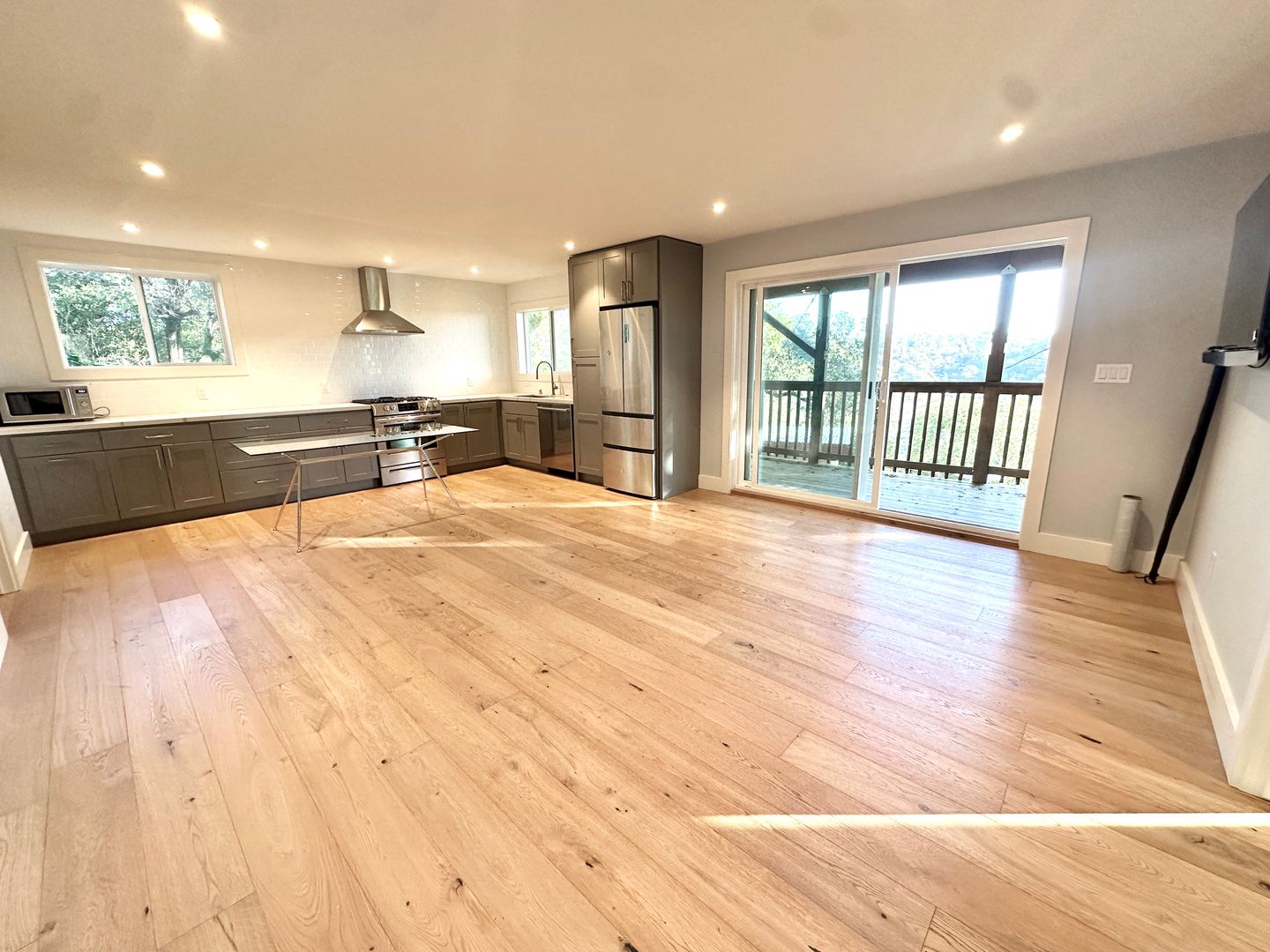 Fairfax Multiplex: 107 Spruce Rd - Unit B