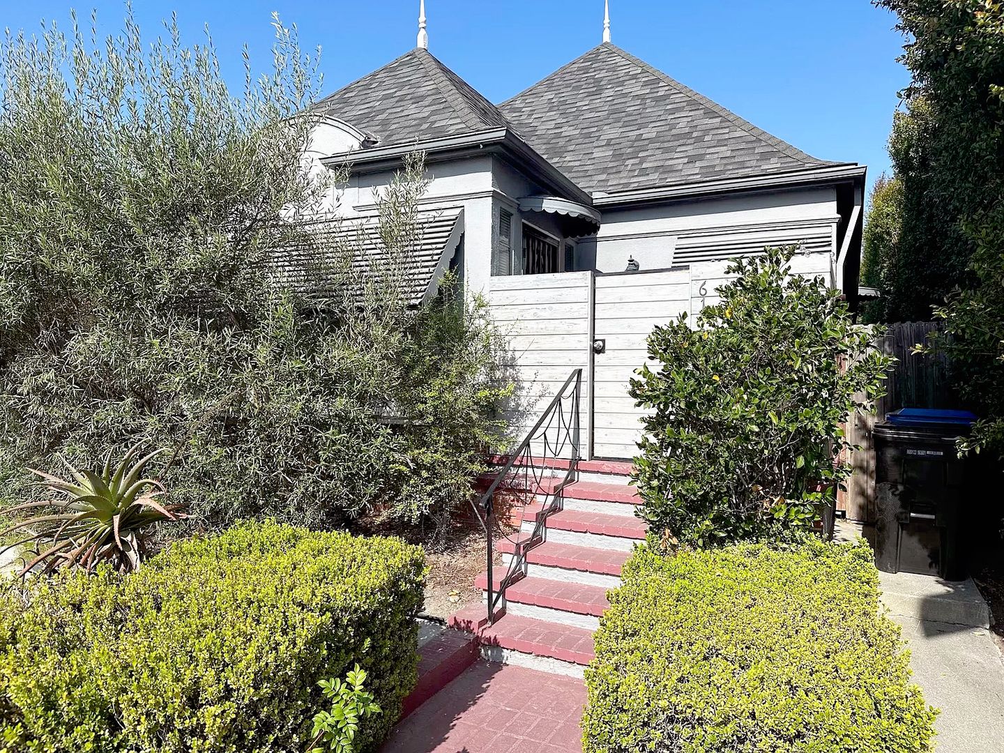 Los Angeles Apartment: 6143 W Olympic Blvd