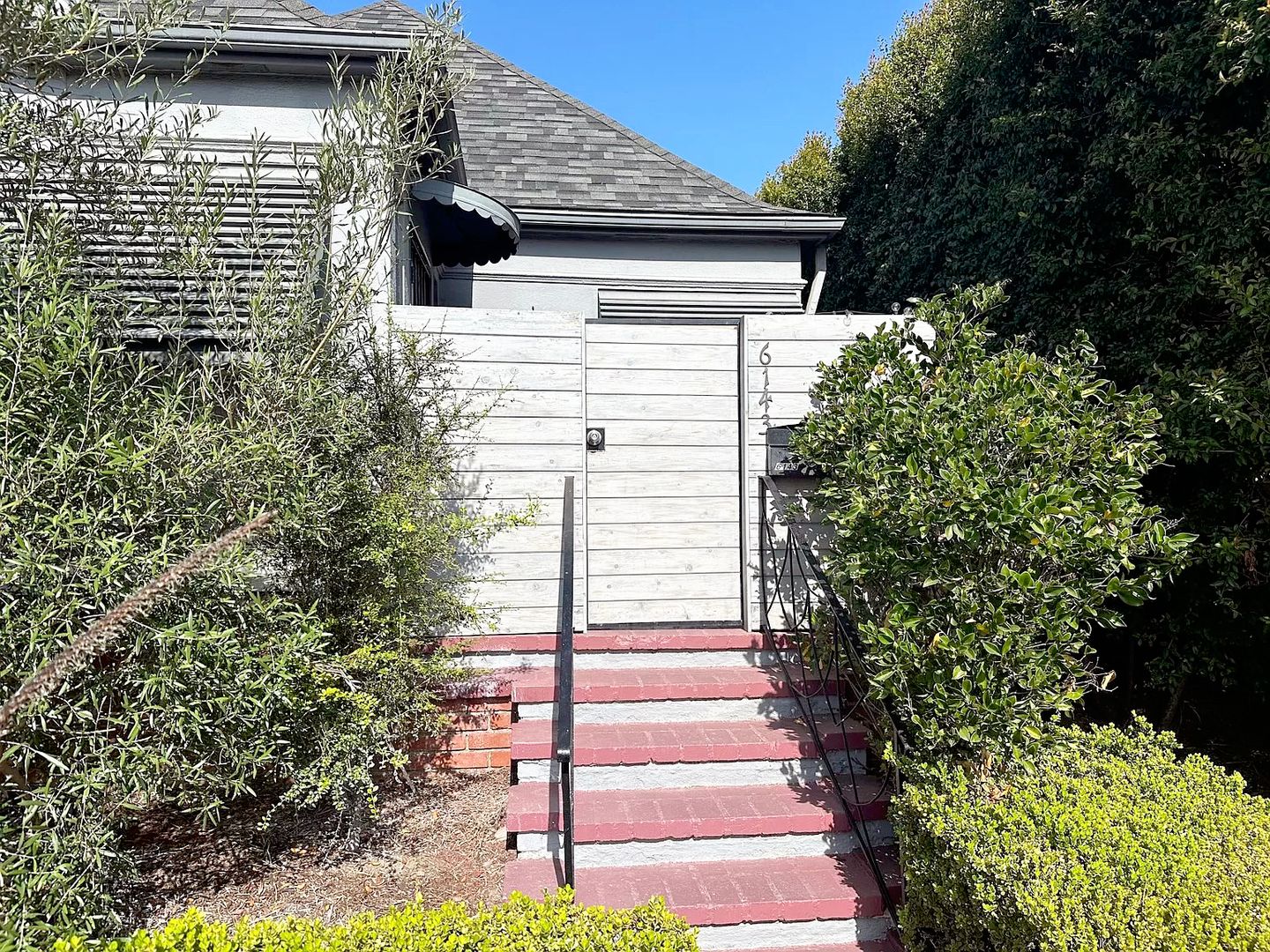 Los Angeles Apartment: 6143 W Olympic Blvd