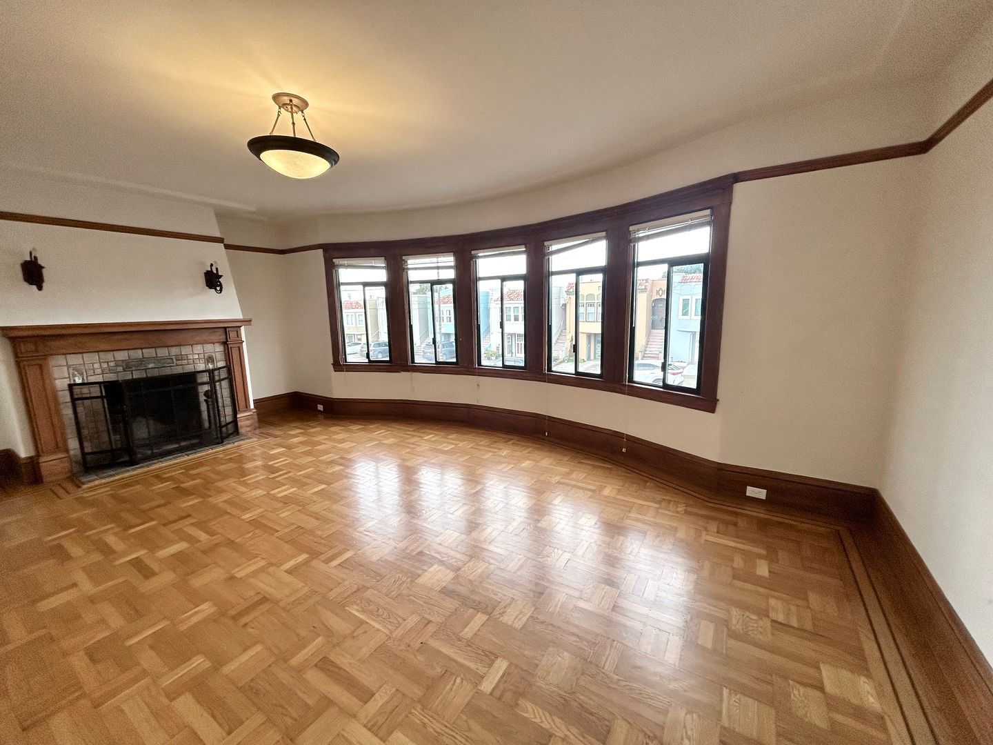 San Francisco House: 2246 31st Ave