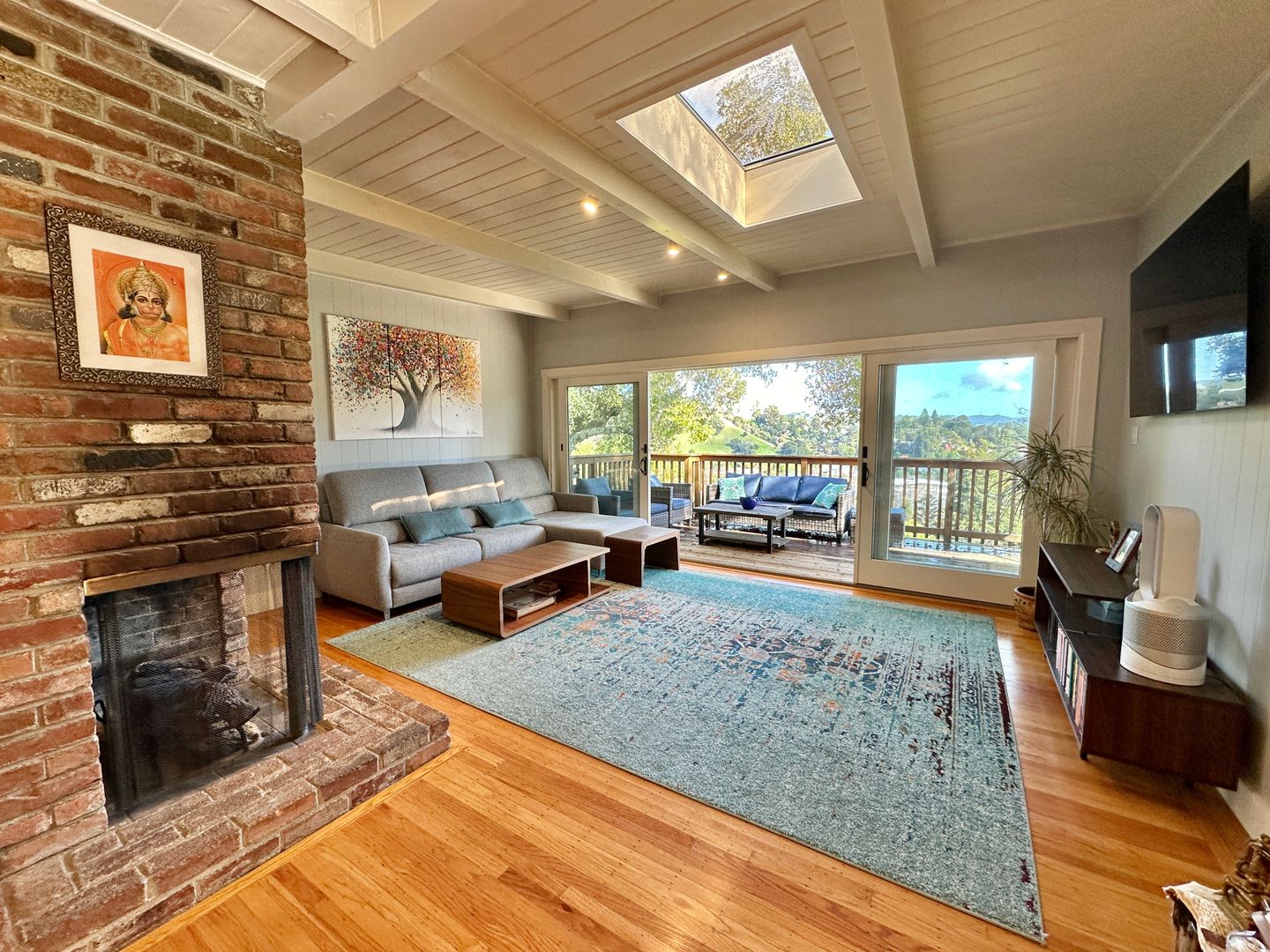 Fairfax Apartment: 107 Spruce Rd
