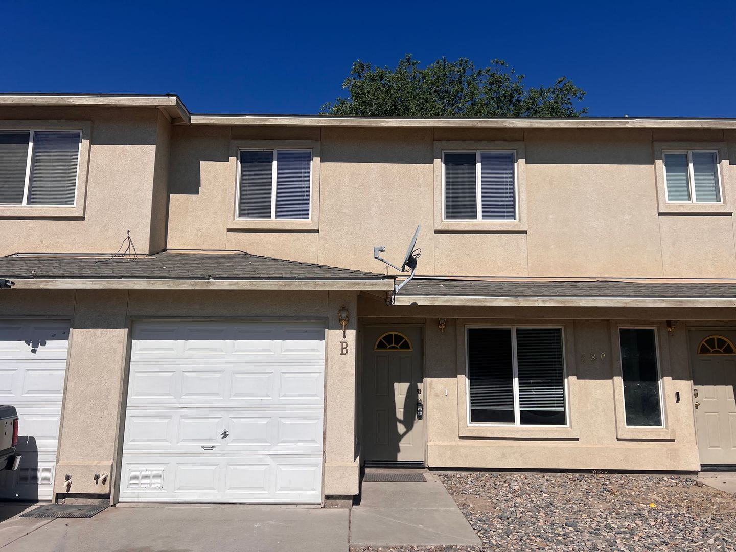 Fernley Apartment: 580 Starlite Drive