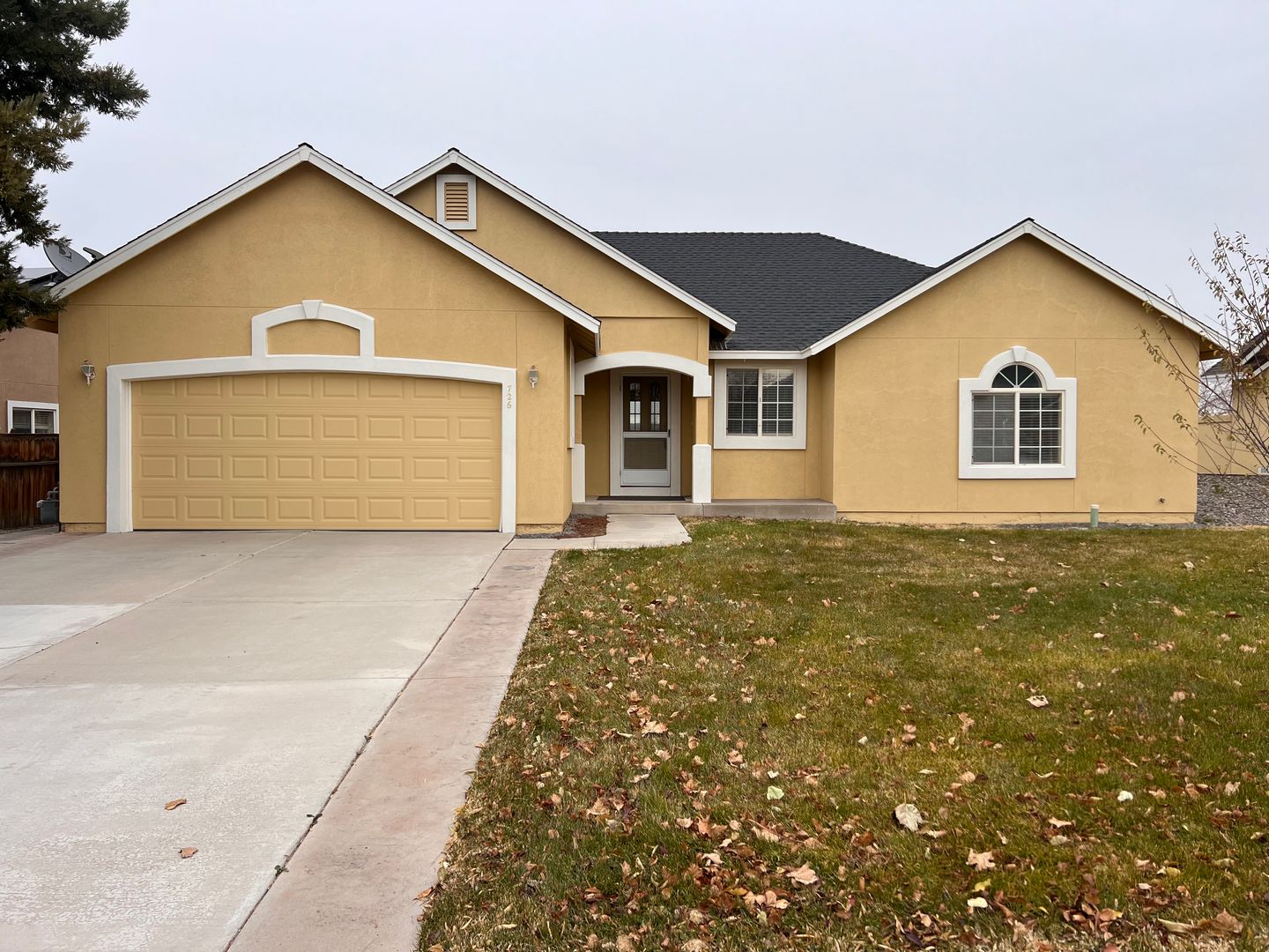 Fernley House: 726 Divot Drive