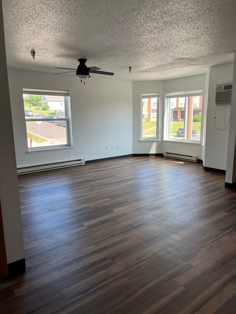 Duluth Apartment: 730 E 2nd St