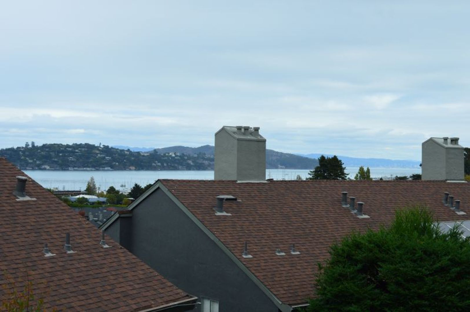 Sausalito Condo: 84 Anchorage Road