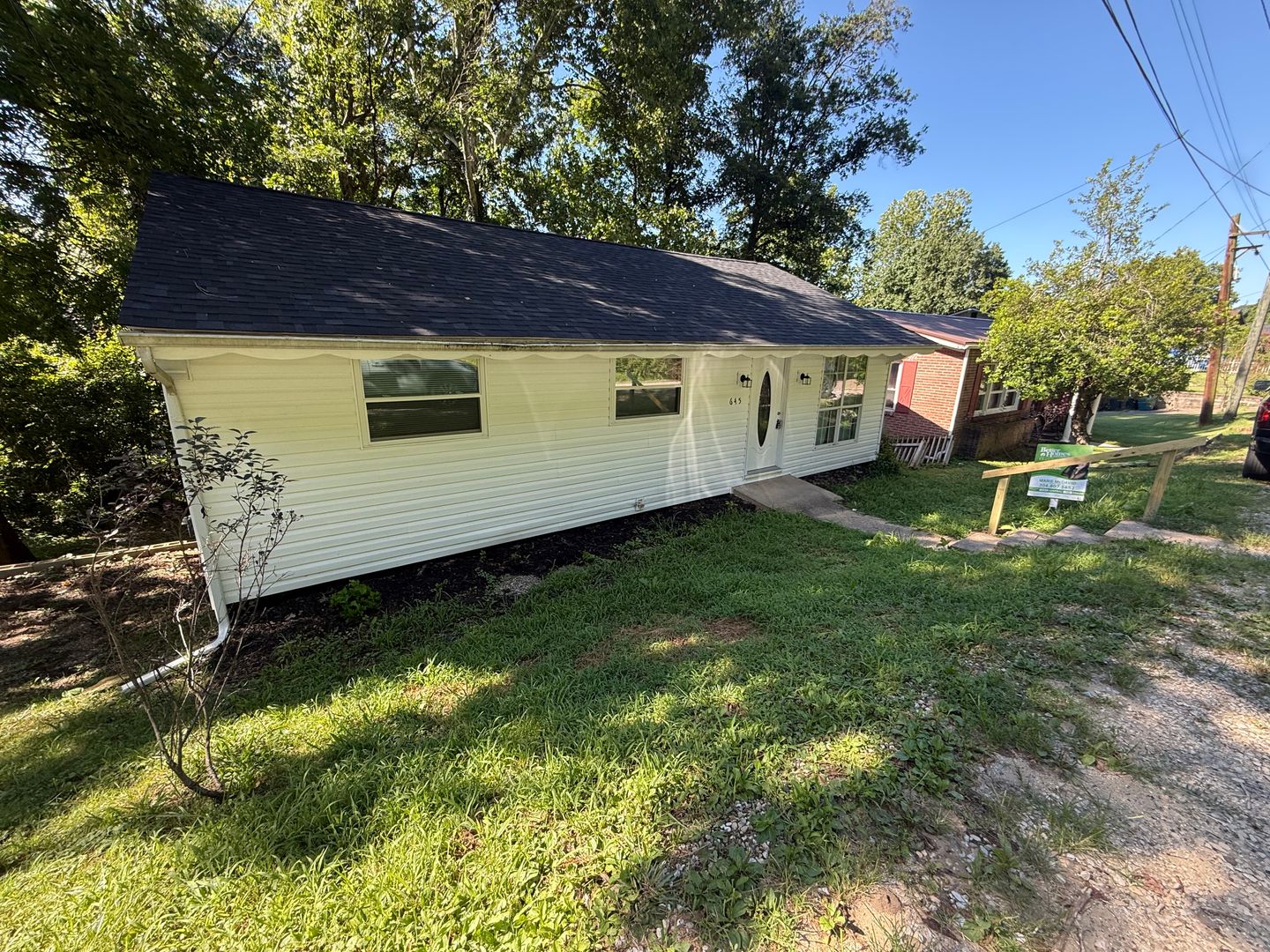 Huntington House: 645 Westview Ave