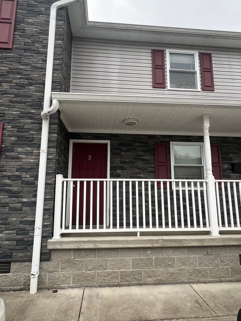 Glenville Apartment: 5 South St.