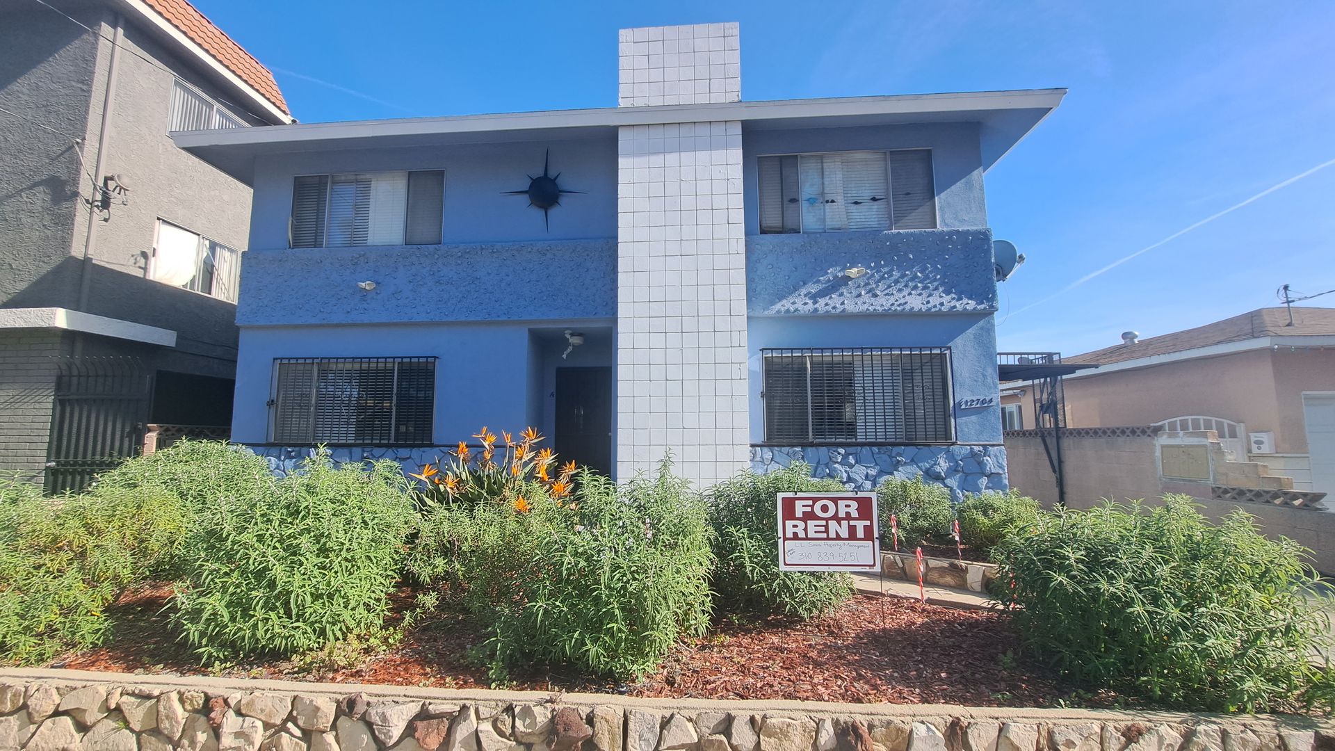 Hawthorne Apartment: 12704 Cedar Ave.