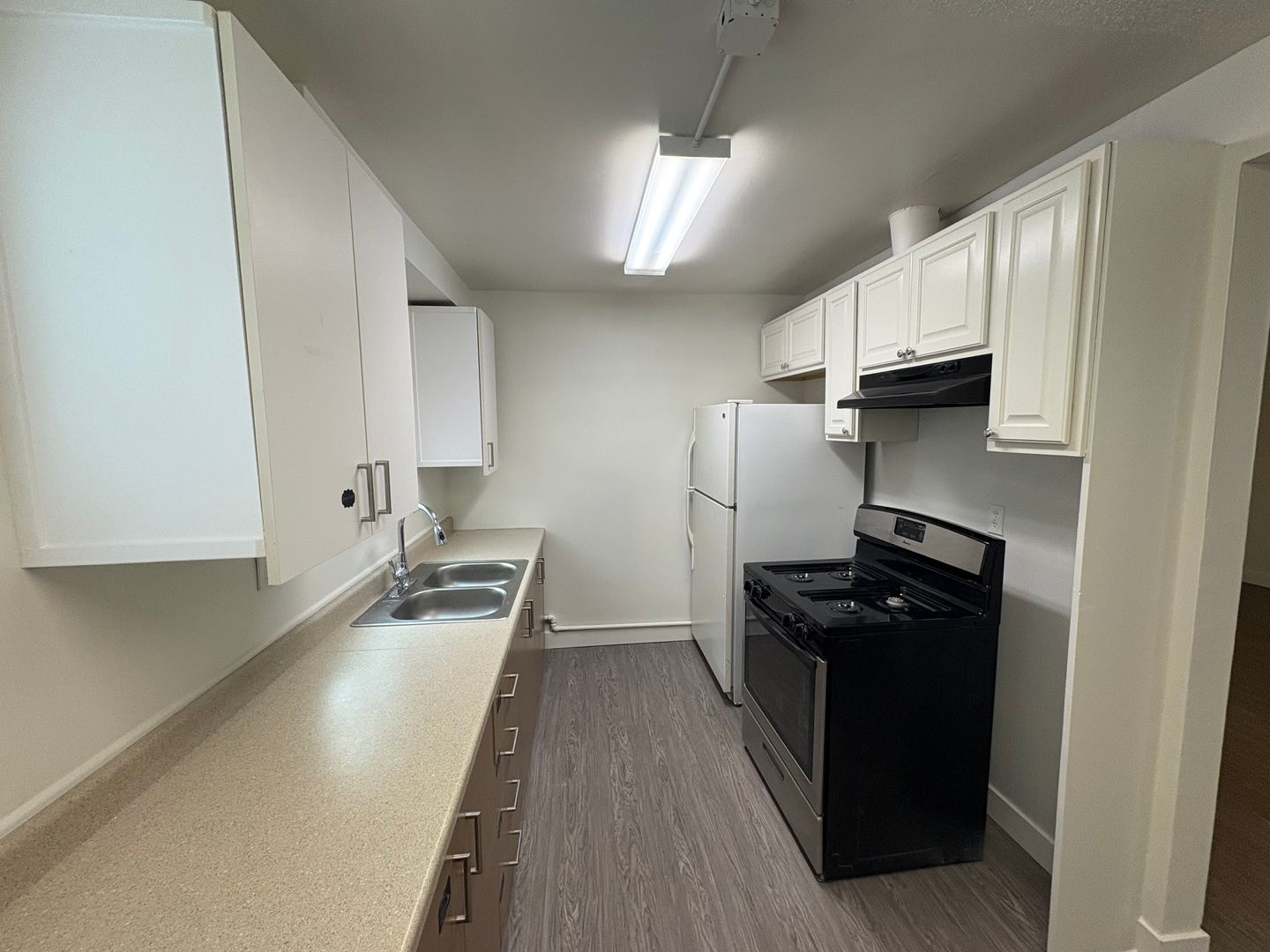 Costa Mesa Apartment: 779 Shalimar Dr.