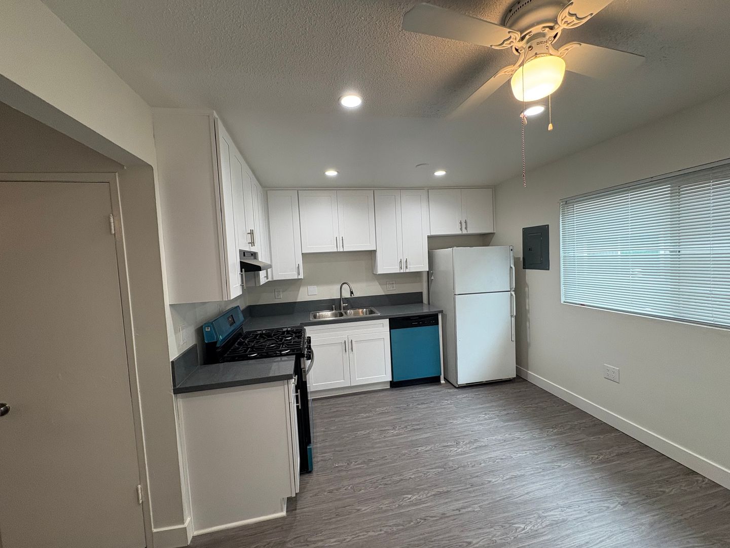 Costa Mesa Apartment: 779 Shalimar Dr.