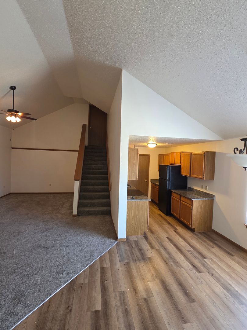 Germantown Apartment: W172 N11373 Division Rd.