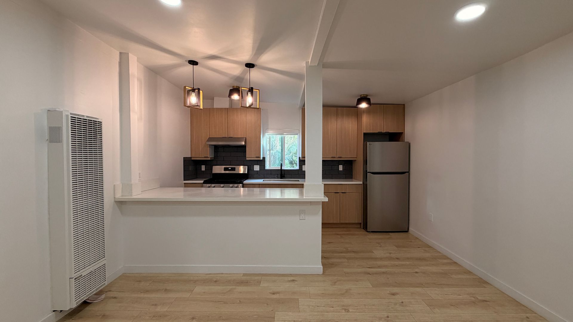 Pasadena Apartment: 267 - 269 Barthe Drive
