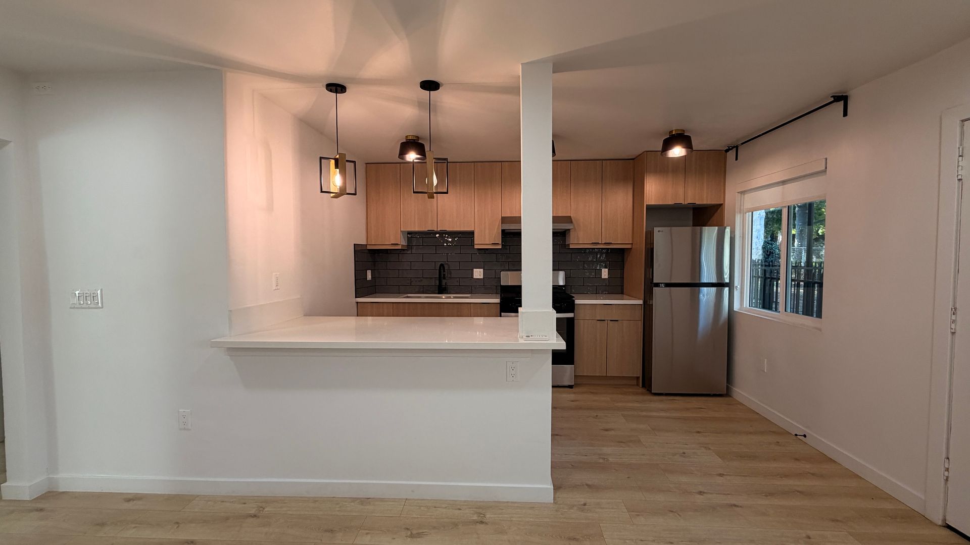 Pasadena Apartment: 267 - 269 Barthe Drive
