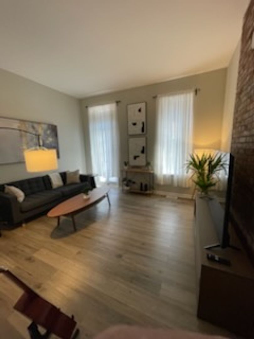 St Louis Apartment: 2359 Menard St