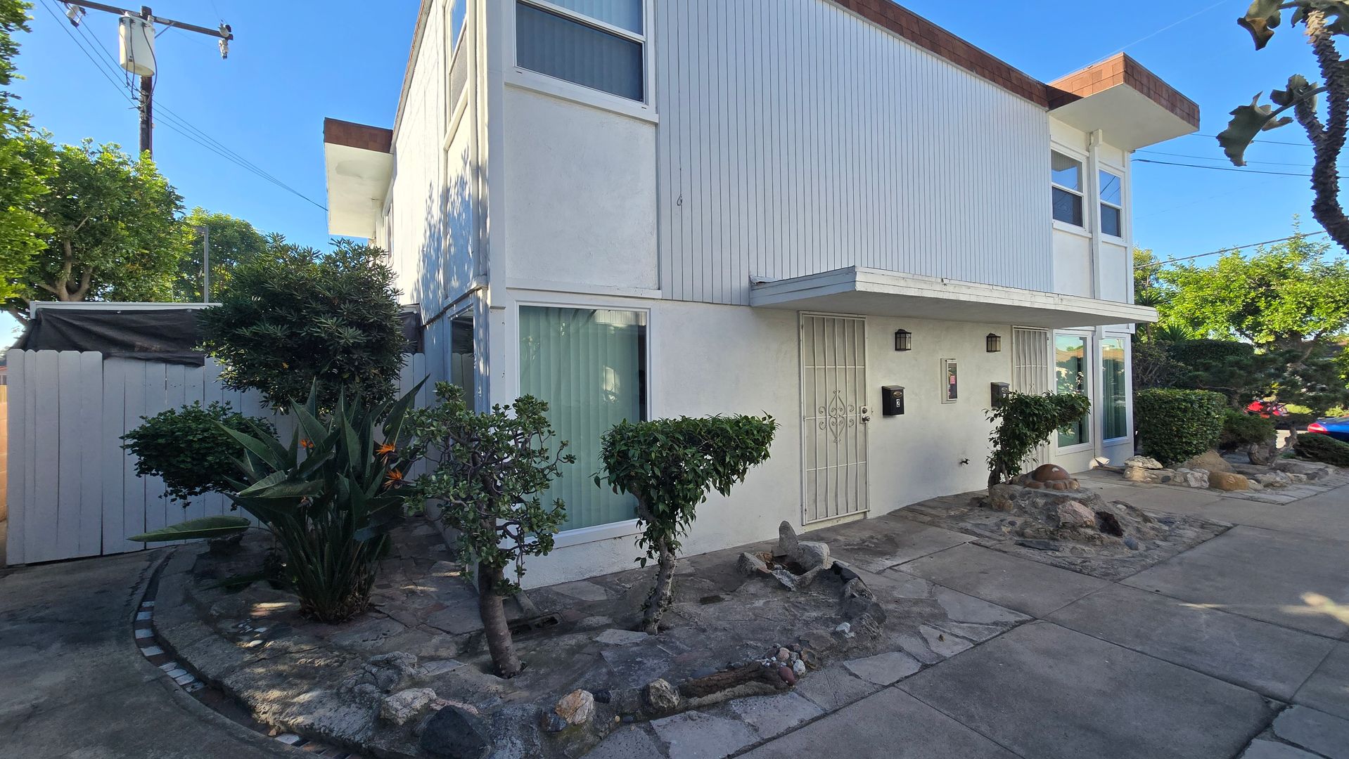 Garden Grove Apartment: 13272 Roan Rd