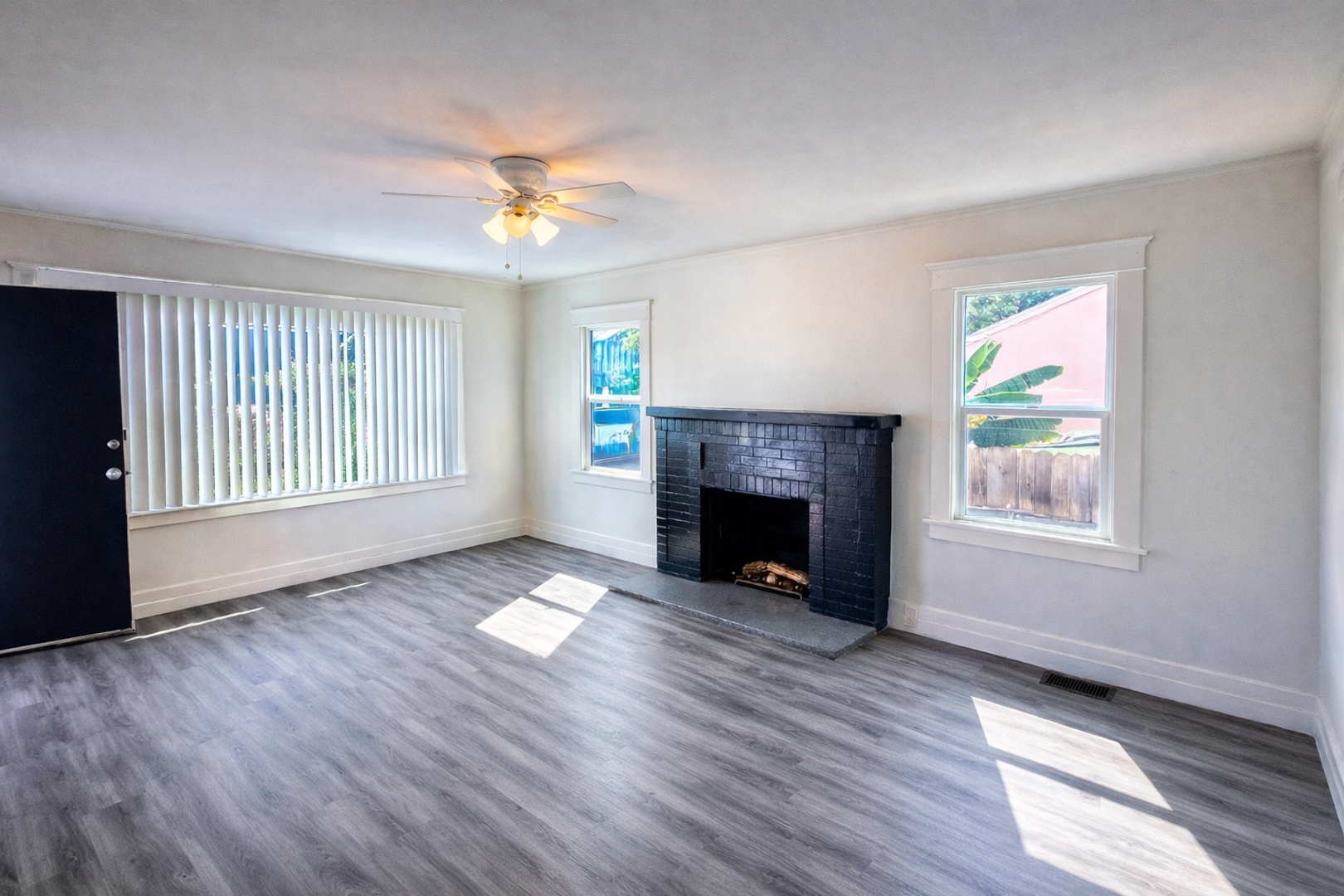 Santa Ana Apartment: 415 W Pine St
