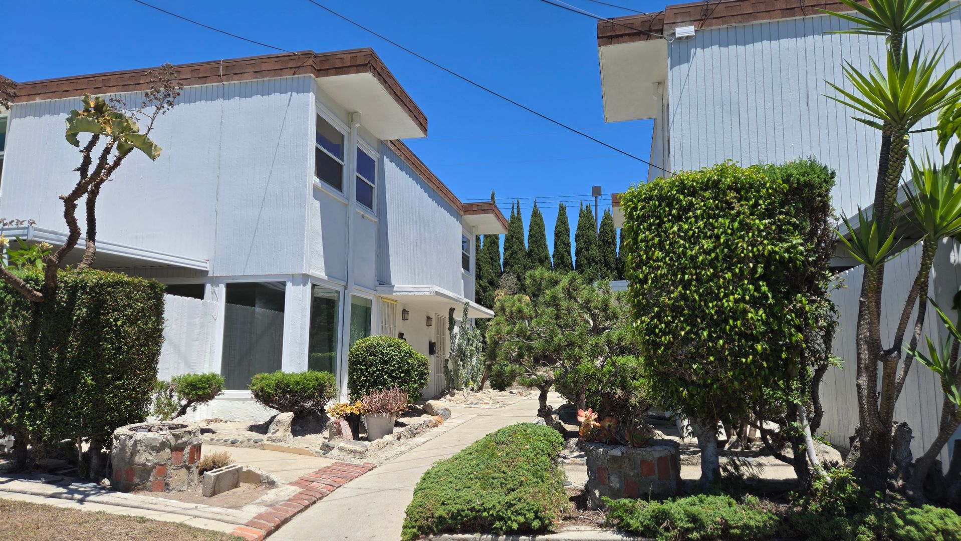 Garden Grove Apartment: 13272 Roan Rd