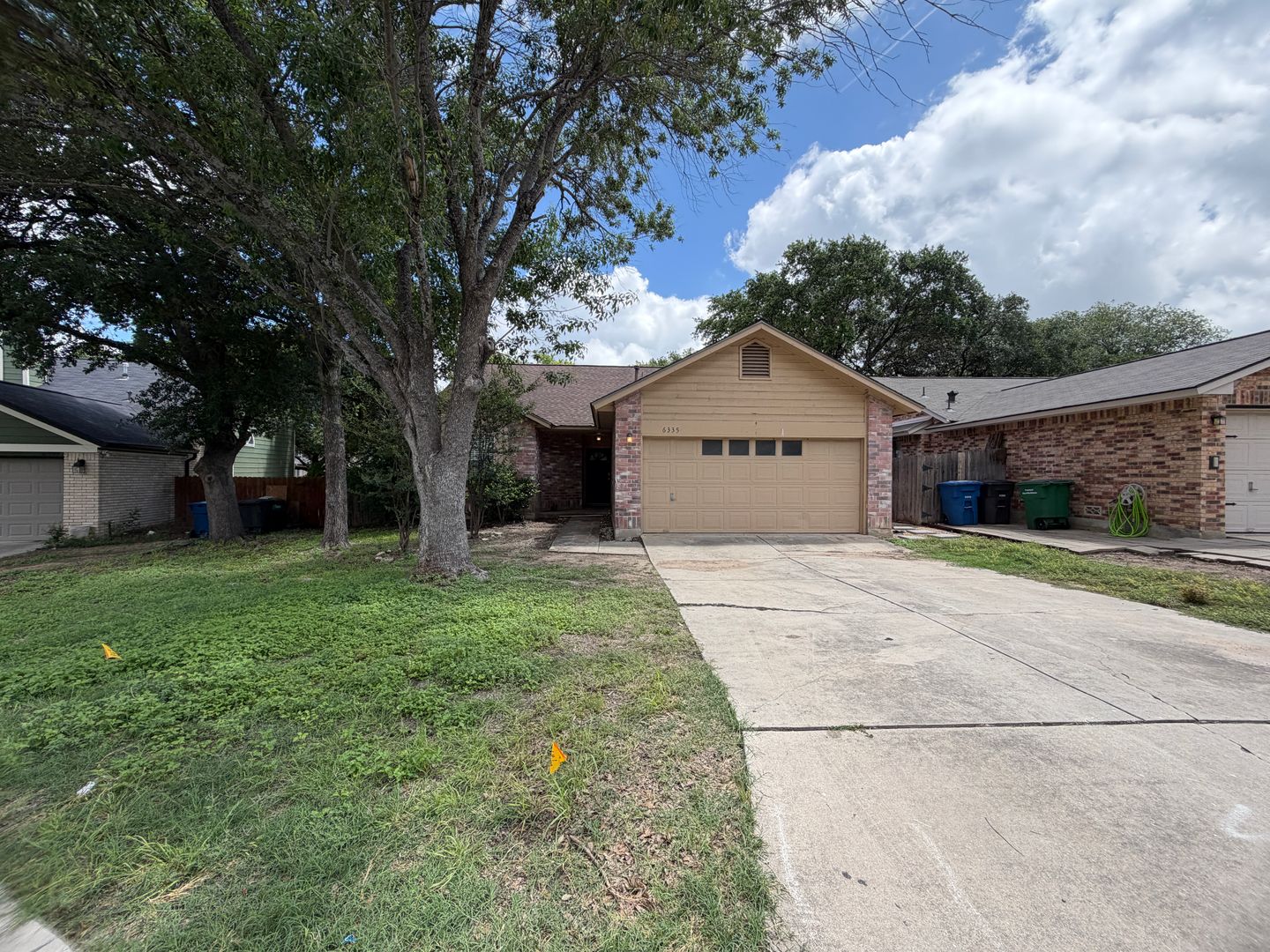 San Antonio House: 6335 John Chapman