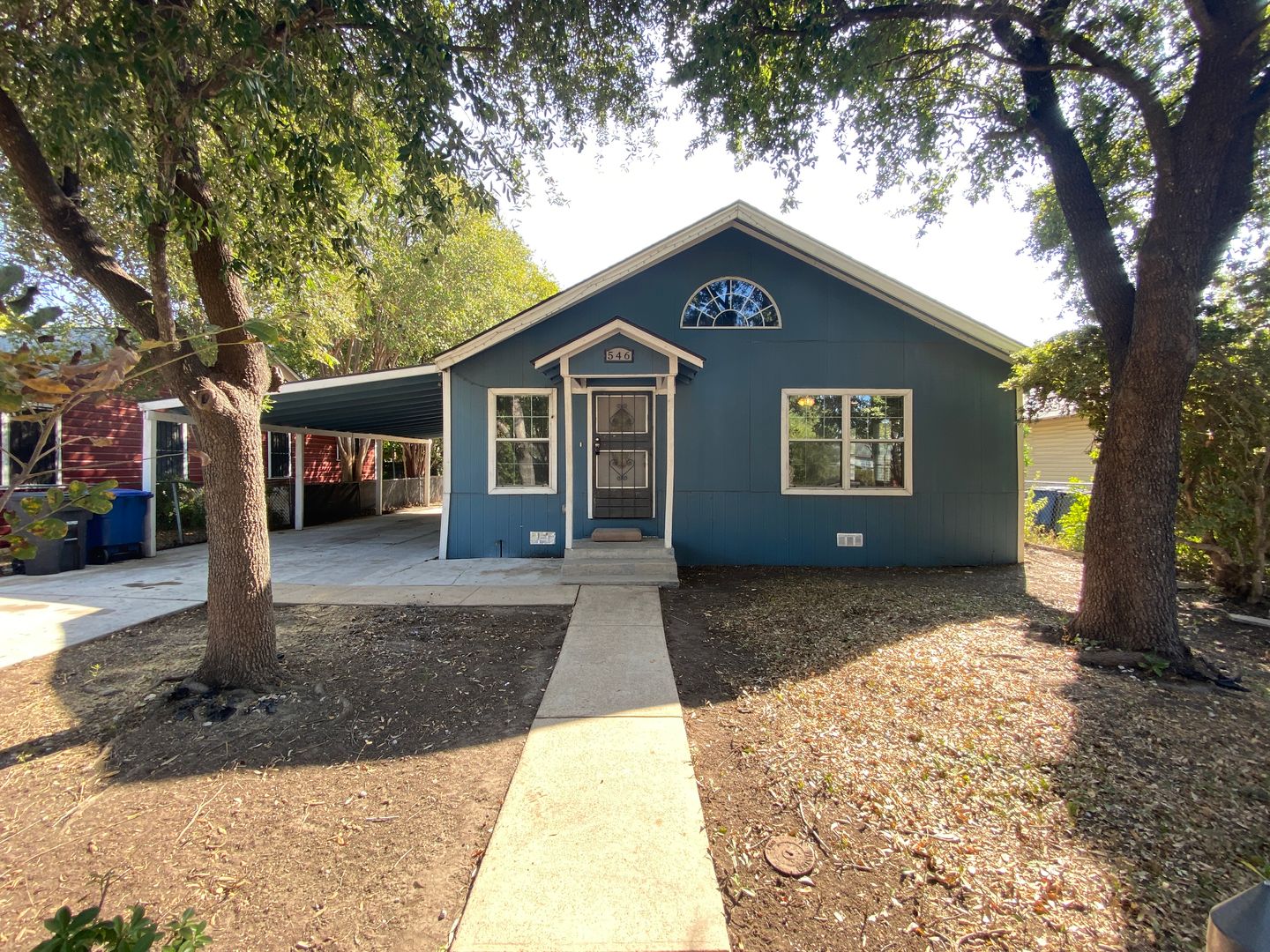 FALL INTO A NEW HOME WITH OUR MOVE-IN SPECIALS!