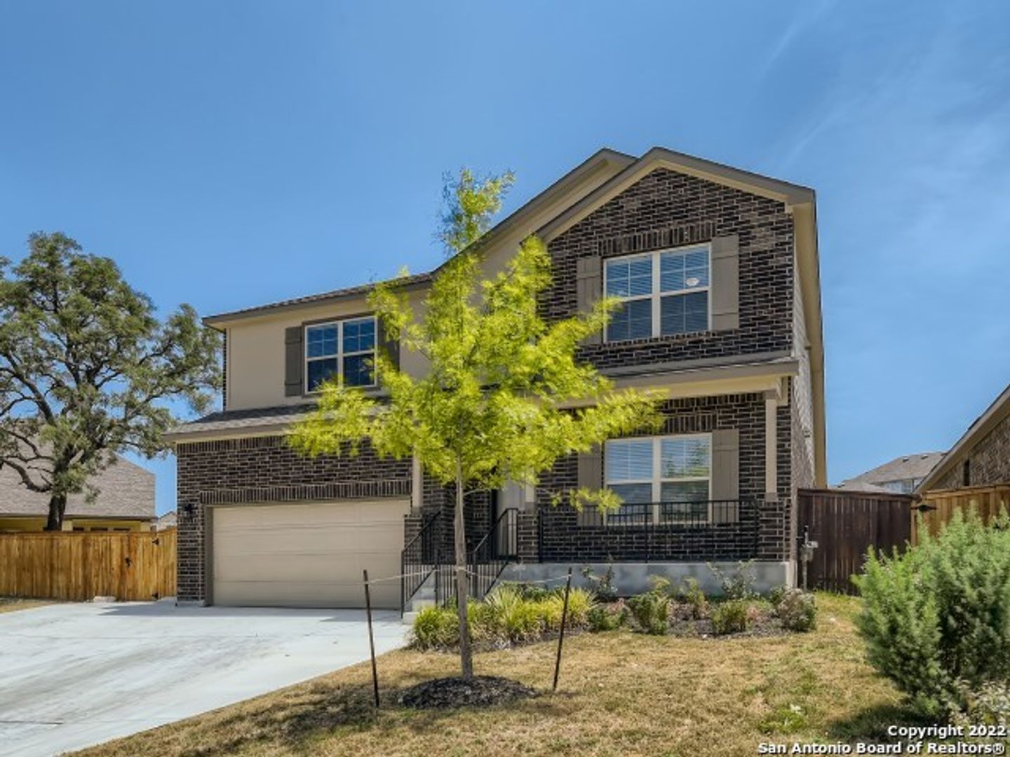 FALL INTO A NEW HOME WITH OUR MOVE-IN SPECIALS!