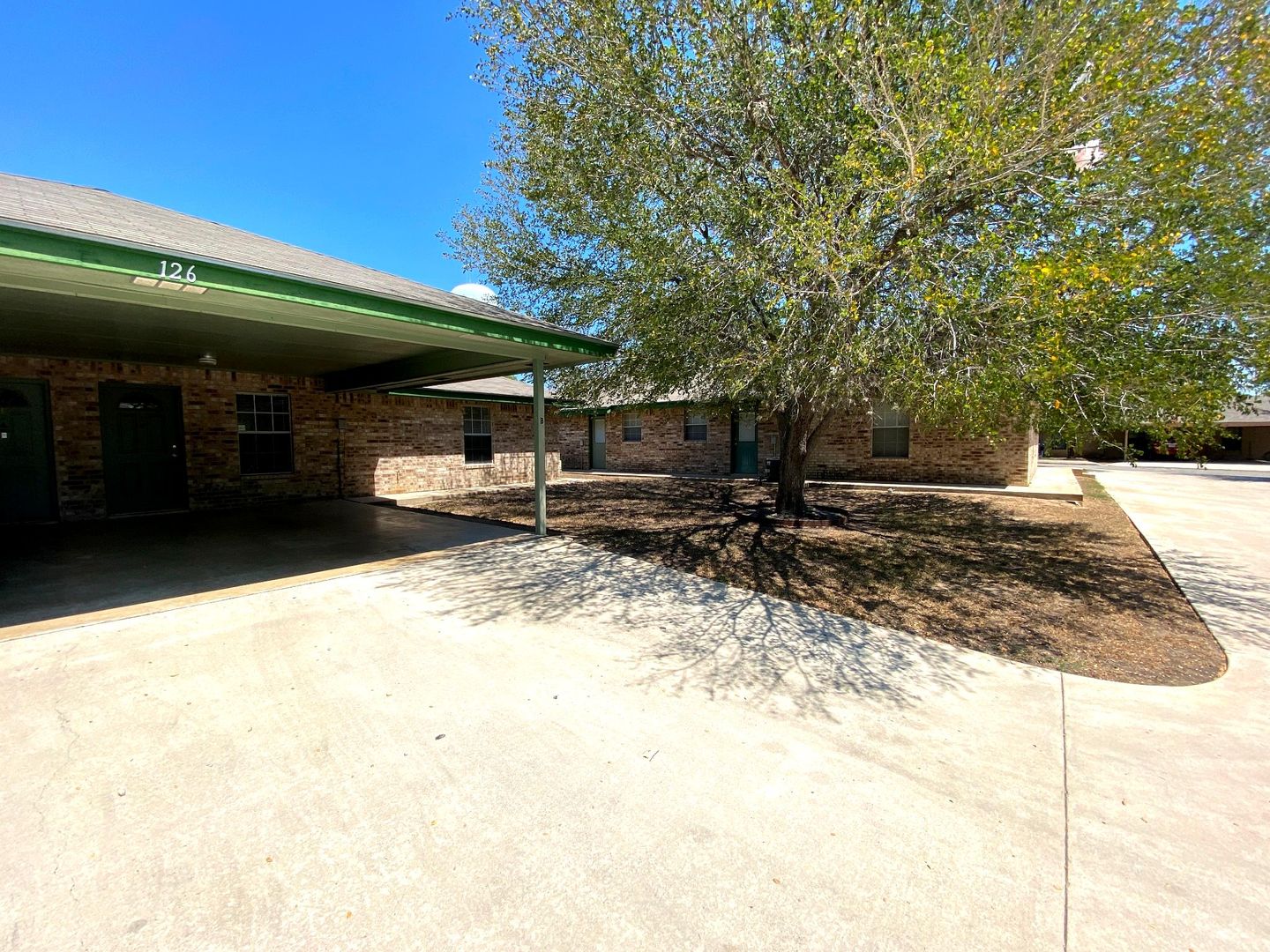 Pleasanton House: 126 S Mansfield  - Unit B