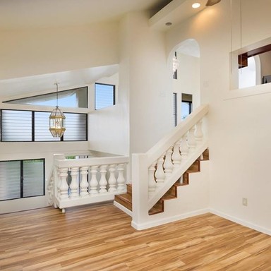 3 bedroom 2 bath 1 parking - Multi Familly home in Salt Lake – photo 1
