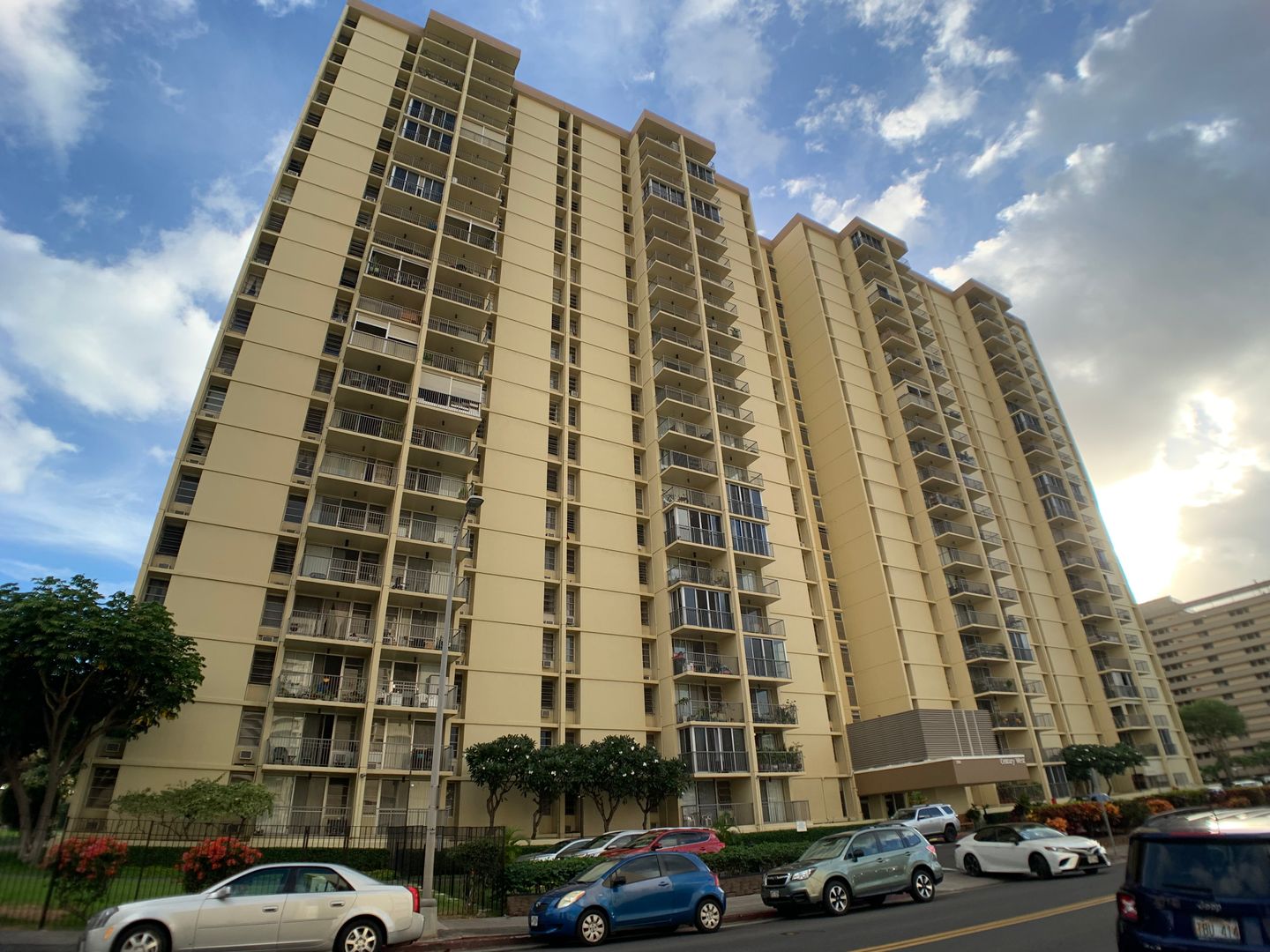 Honolulu House: 3161 Ala Ilima St #604