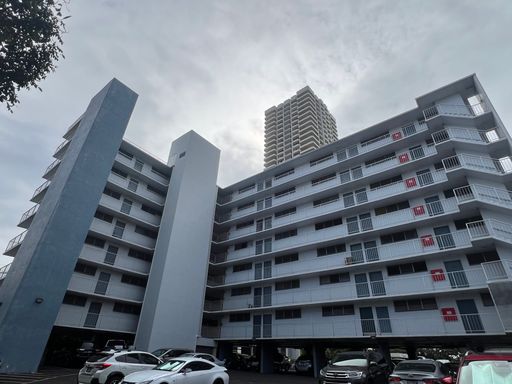Kaualana Manor 1, 1 Bed/1Bath/1 Assigned Parking in Moilili area – photo 1