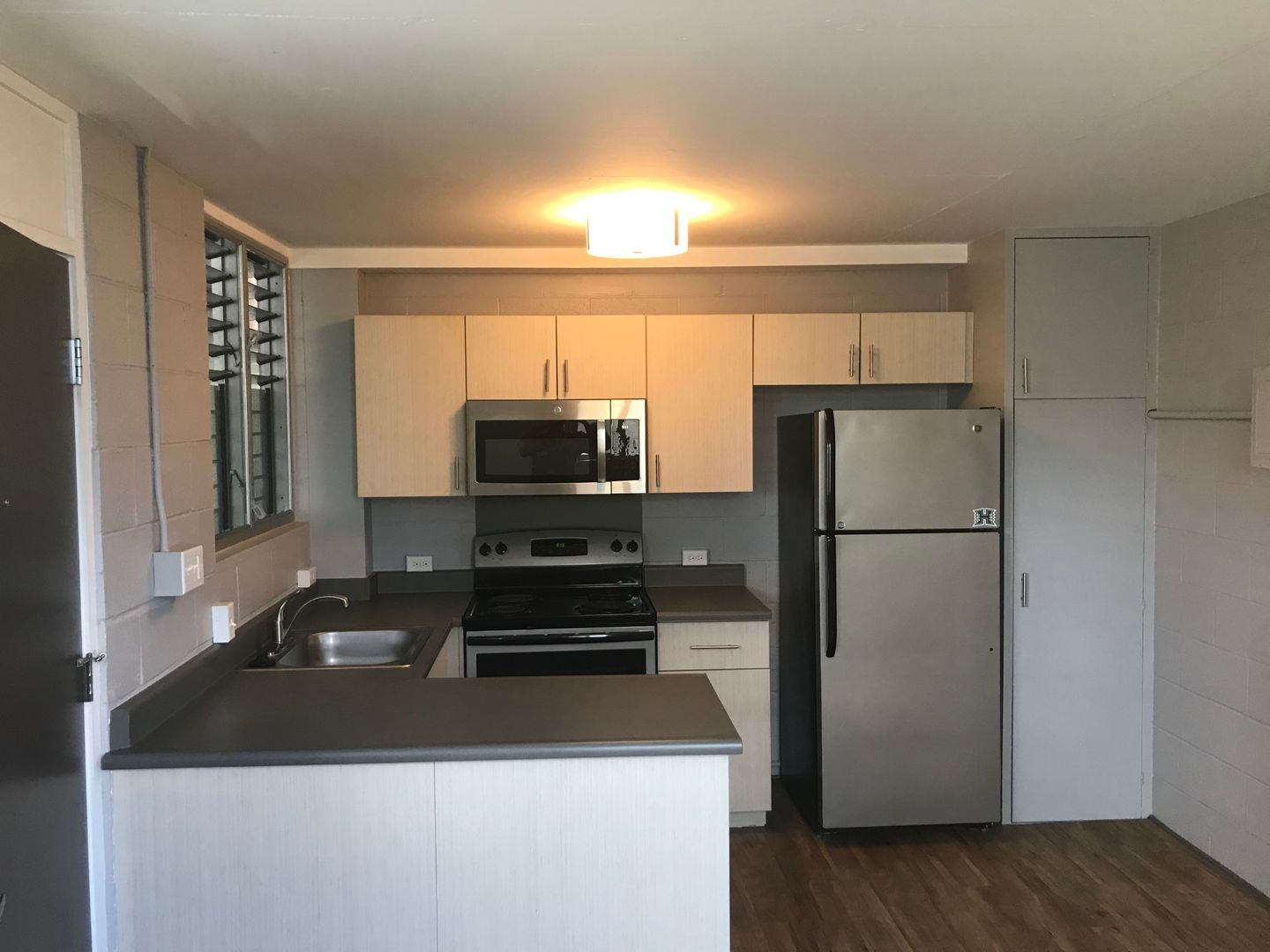 Honolulu Apartment: 2734 Varsity Place