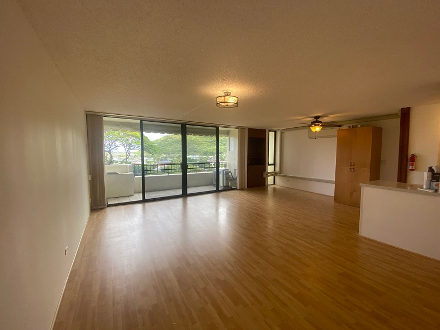 Honolulu Condo: 6750 Hawaii Kai Drive #205