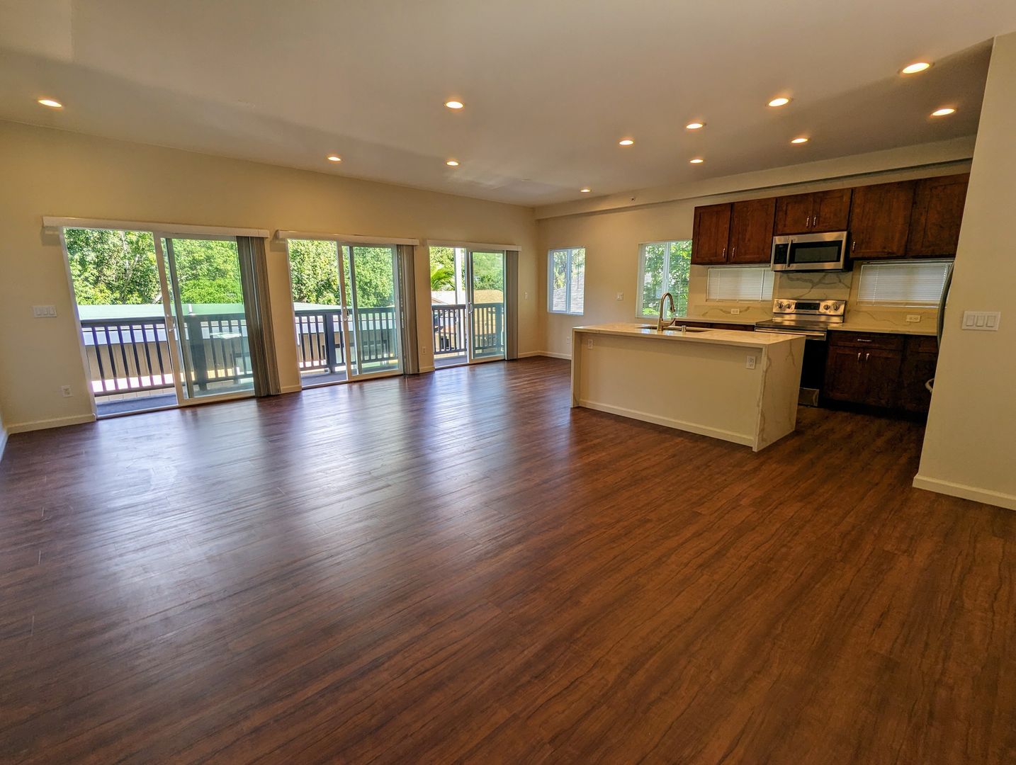 Honolulu Apartment: 2168 10th Avenue