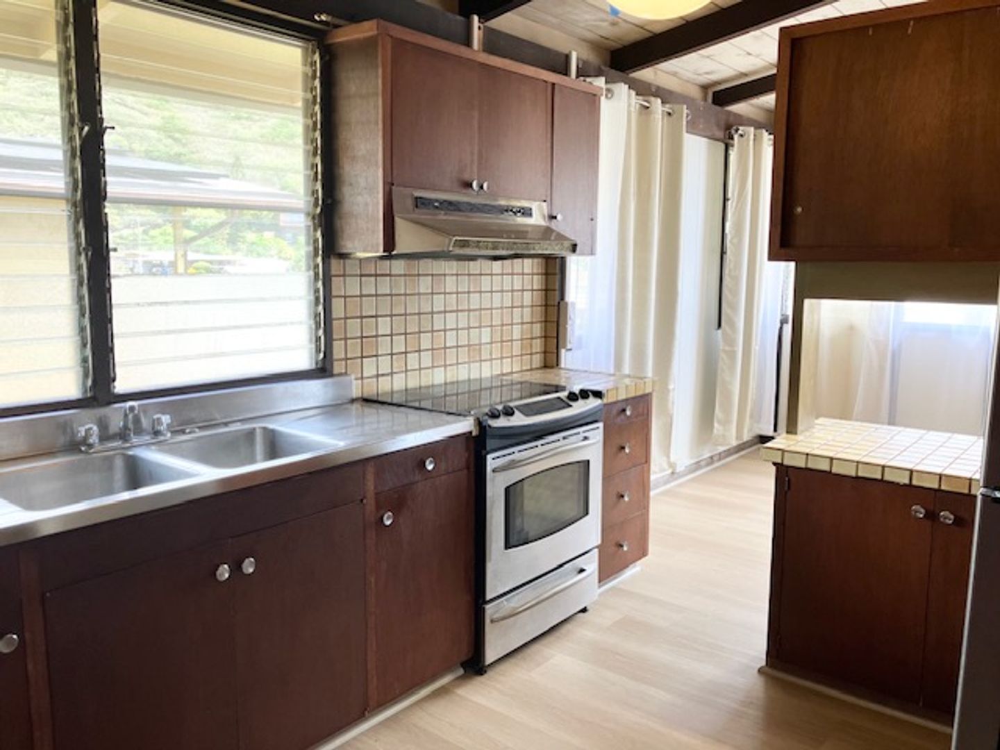 Honolulu House: 5158 Kilauea Avenue