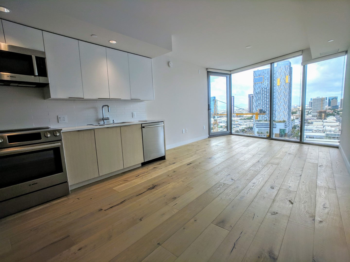 Honolulu Condo: 1001 Queen St. #1507