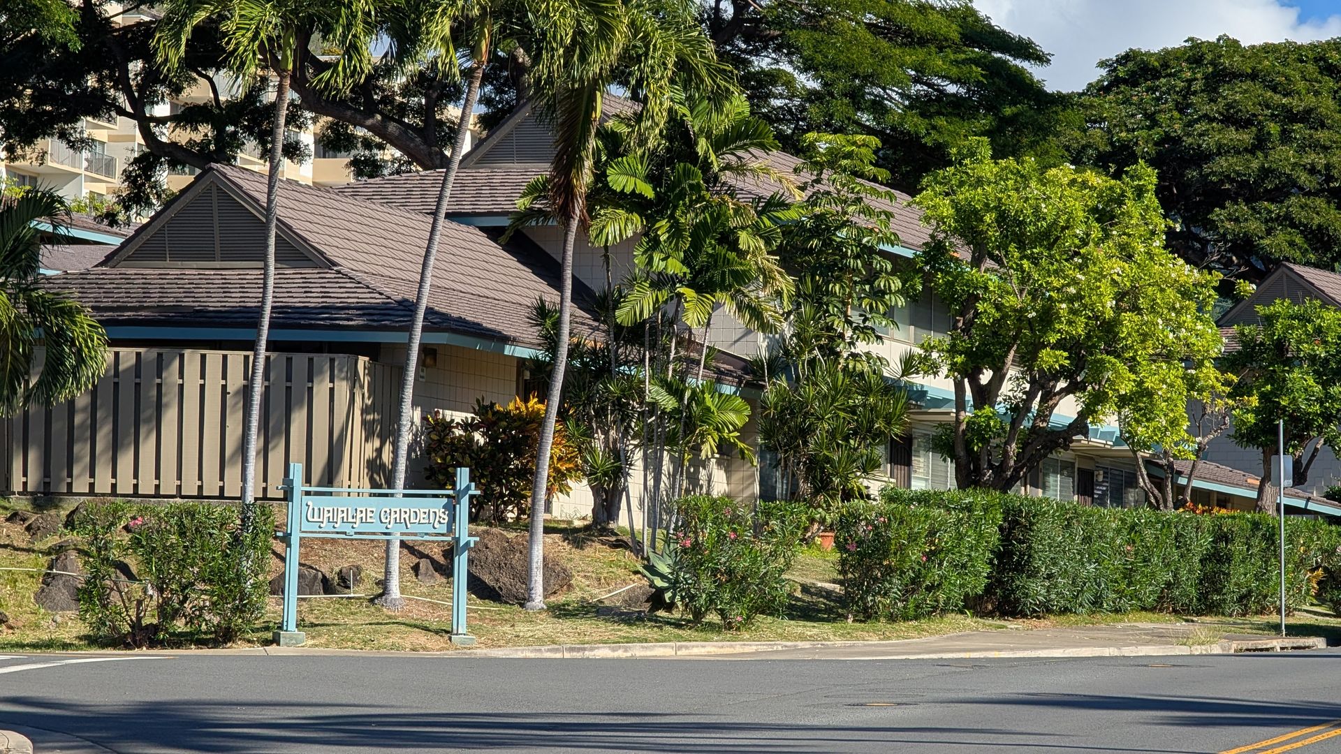 Honolulu Townhome: 1428 Hunakai St #1