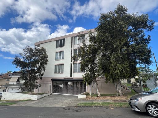 Garden Lanai, 1 bed, 1 bath. Walk up unit on 2nd floor – photo 1