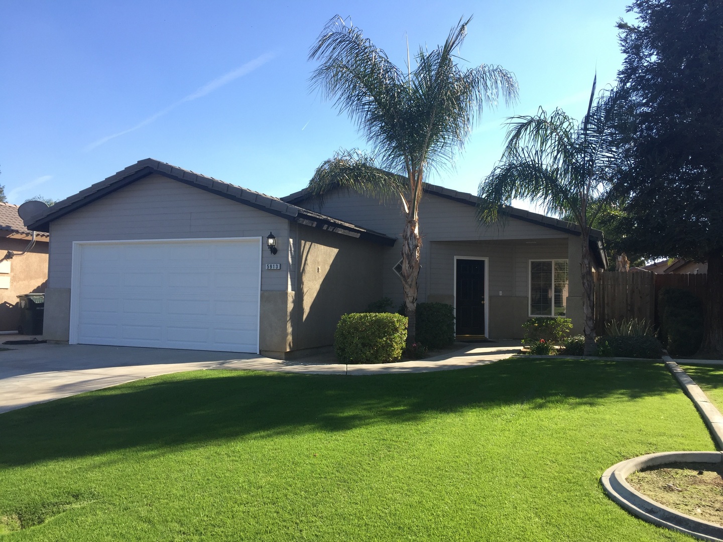 Bakersfield House: 5913 Genoa Dr.