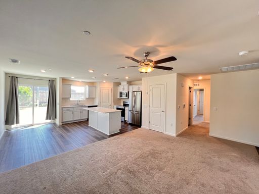 Beautiful 3-Bedroom Home in Southwest Bakersfield – Spacious Backyard & Great Location! – photo 1