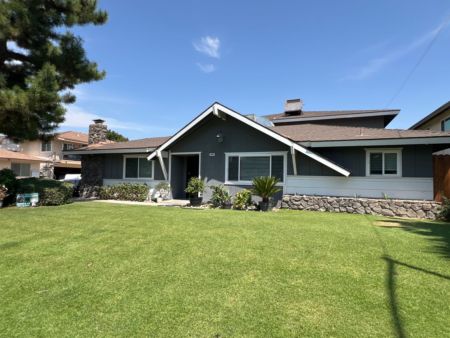 Bakersfield Apartment: 5900 Stockdale Hwy