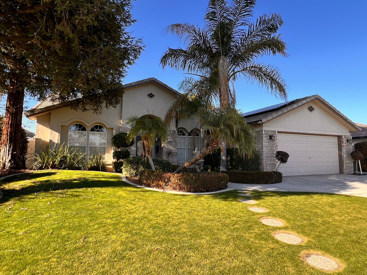 Bakersfield House: 5403 Headlands Dr.