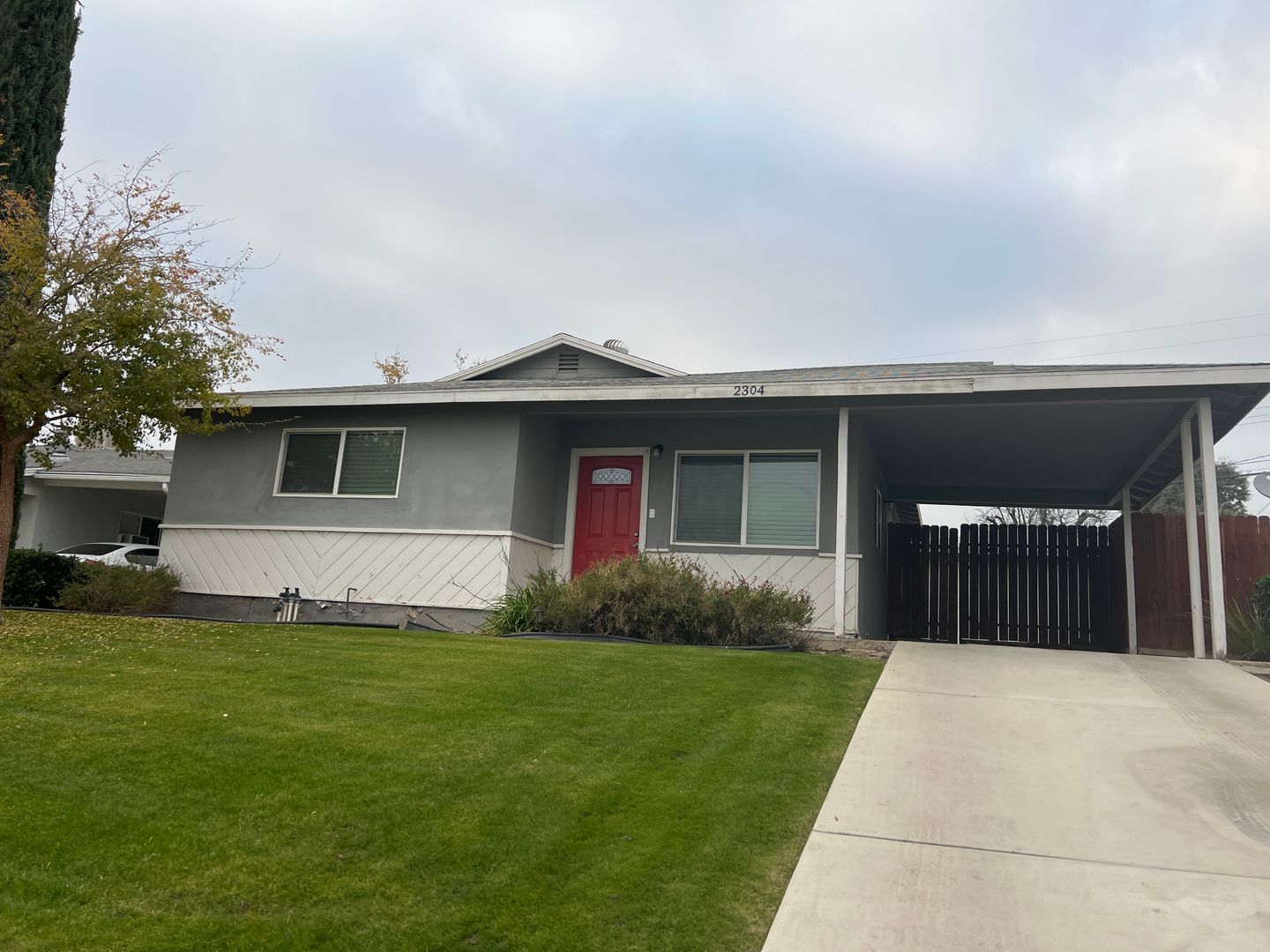 Bakersfield House: 2304 Pictoria Dr