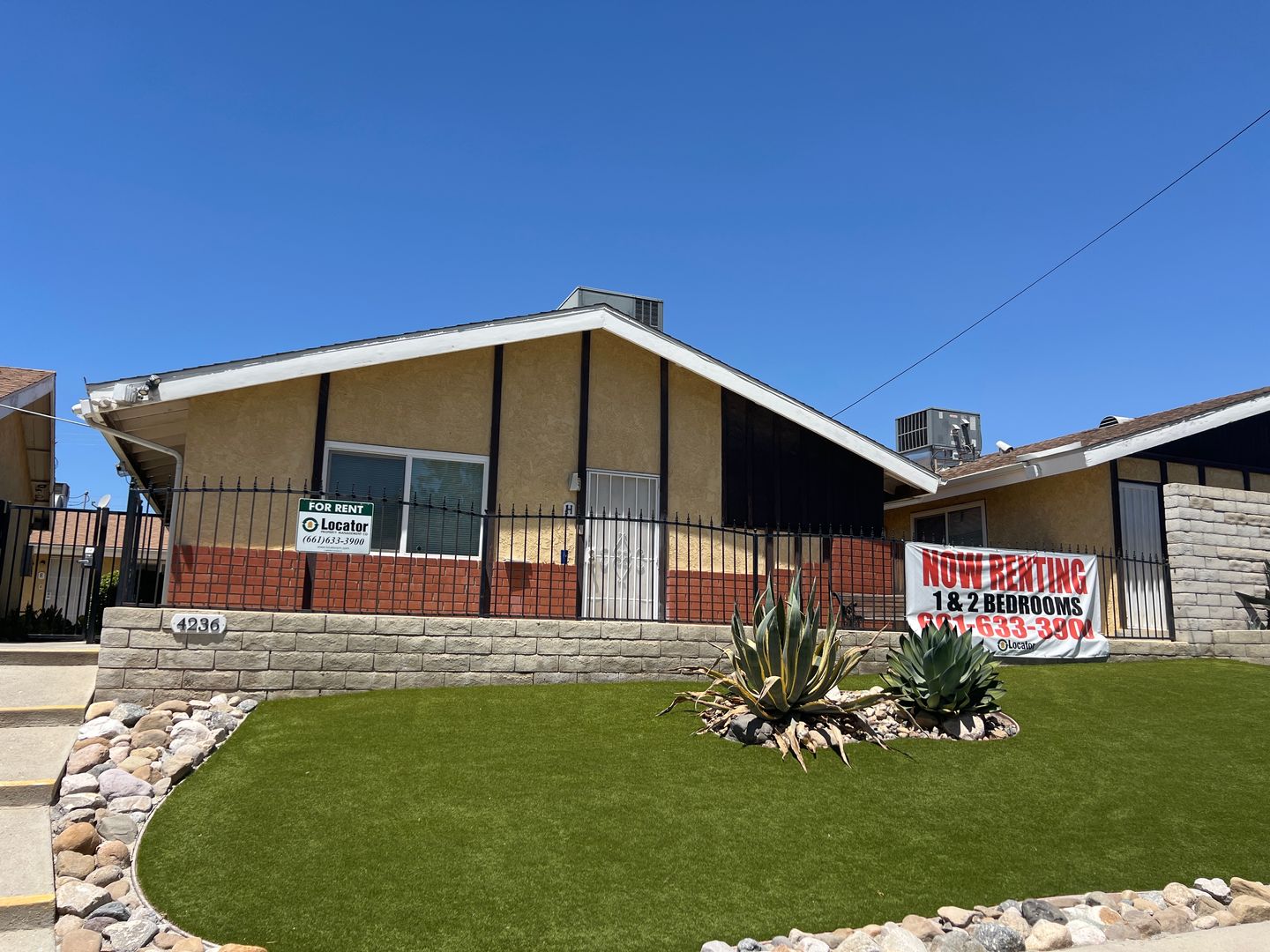 Bakersfield Apartment: 4236 Columbus St