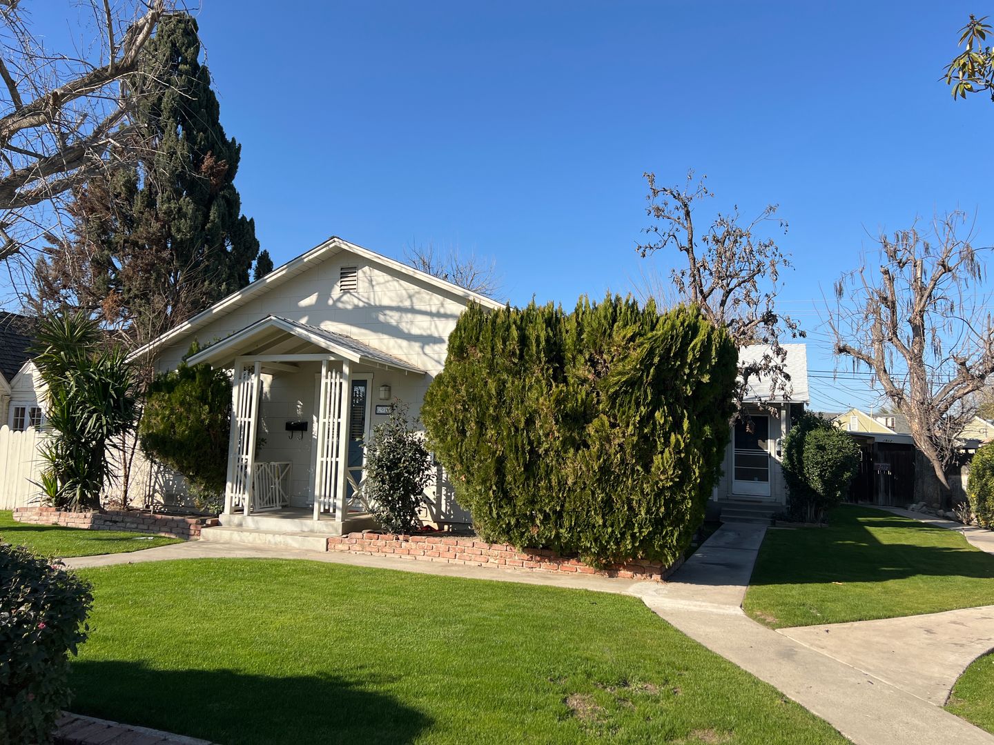 Bakersfield Apartment: 2912-2914-2916 Sunset