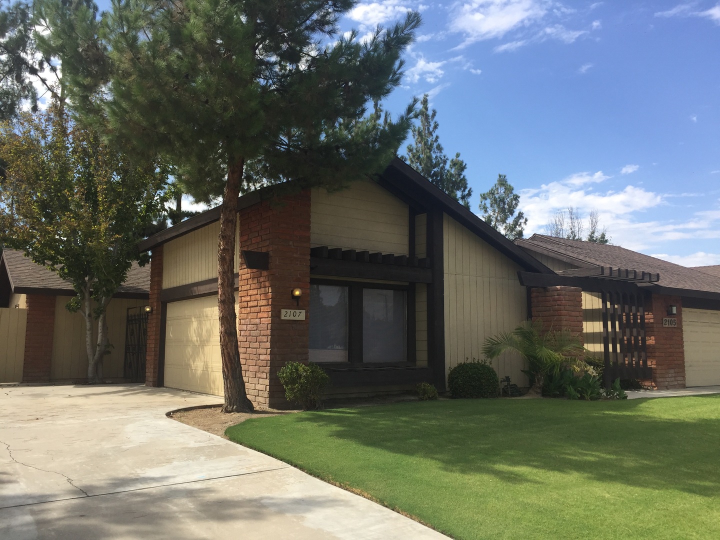 Bakersfield House: 2107 Manning St.