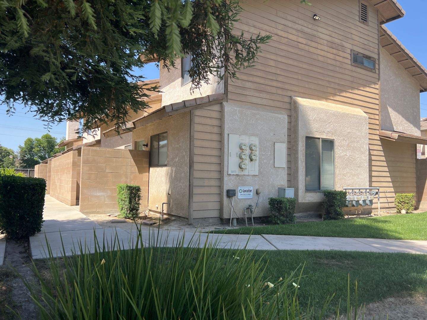 Bakersfield Apartment: 8114 Laborough Dr