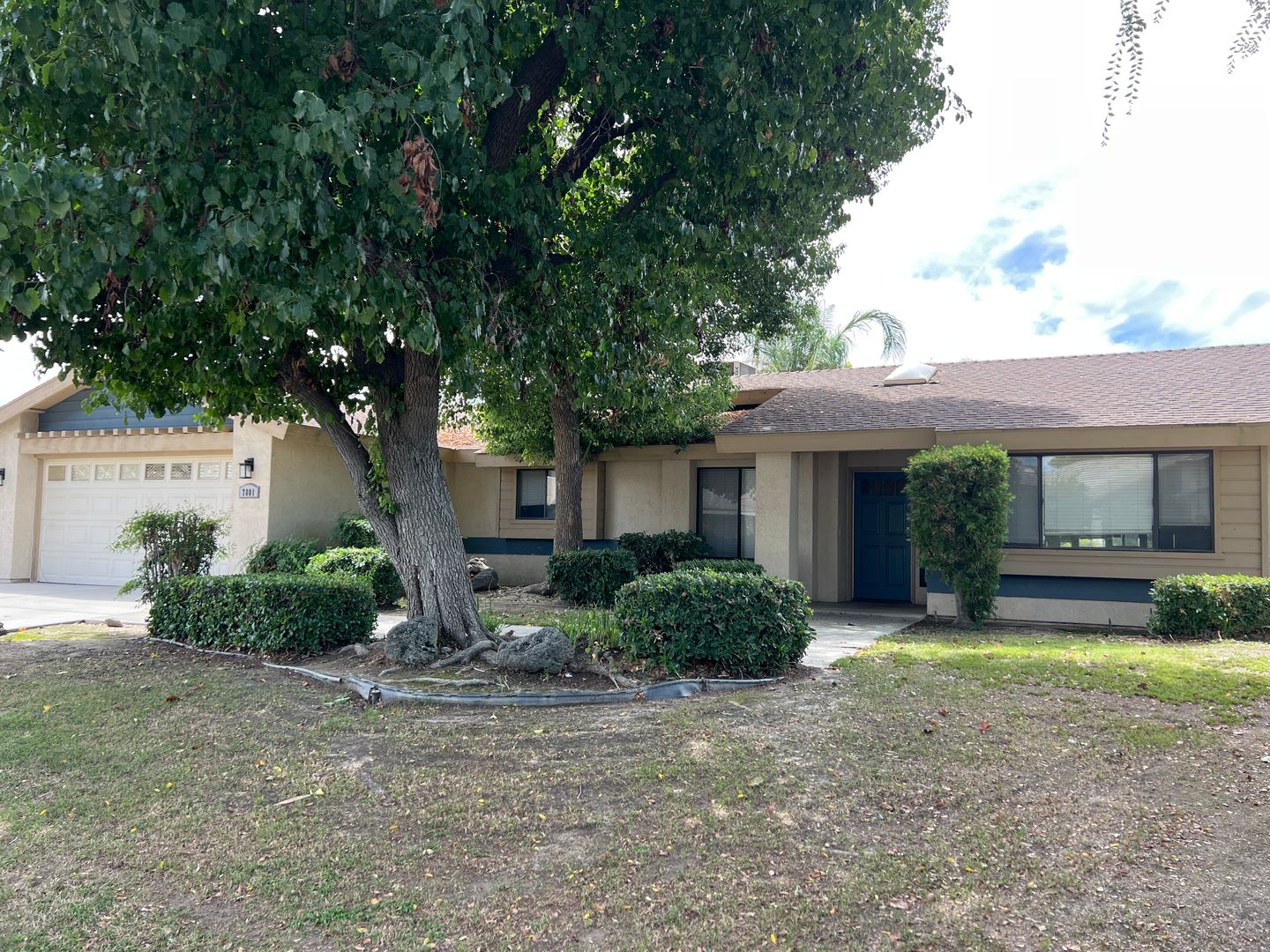 Bakersfield House: 7801 Selkirk Dr.