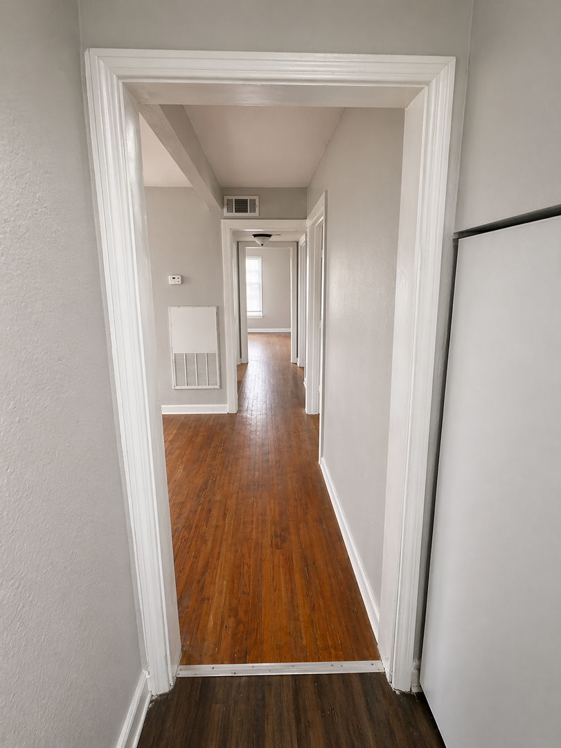 BRIGHT AND SPACIOUS 3-BEDROOM NEAR ST. MARY'S UNIVERSITY AND WOODLAWN LAKE 3 of 5