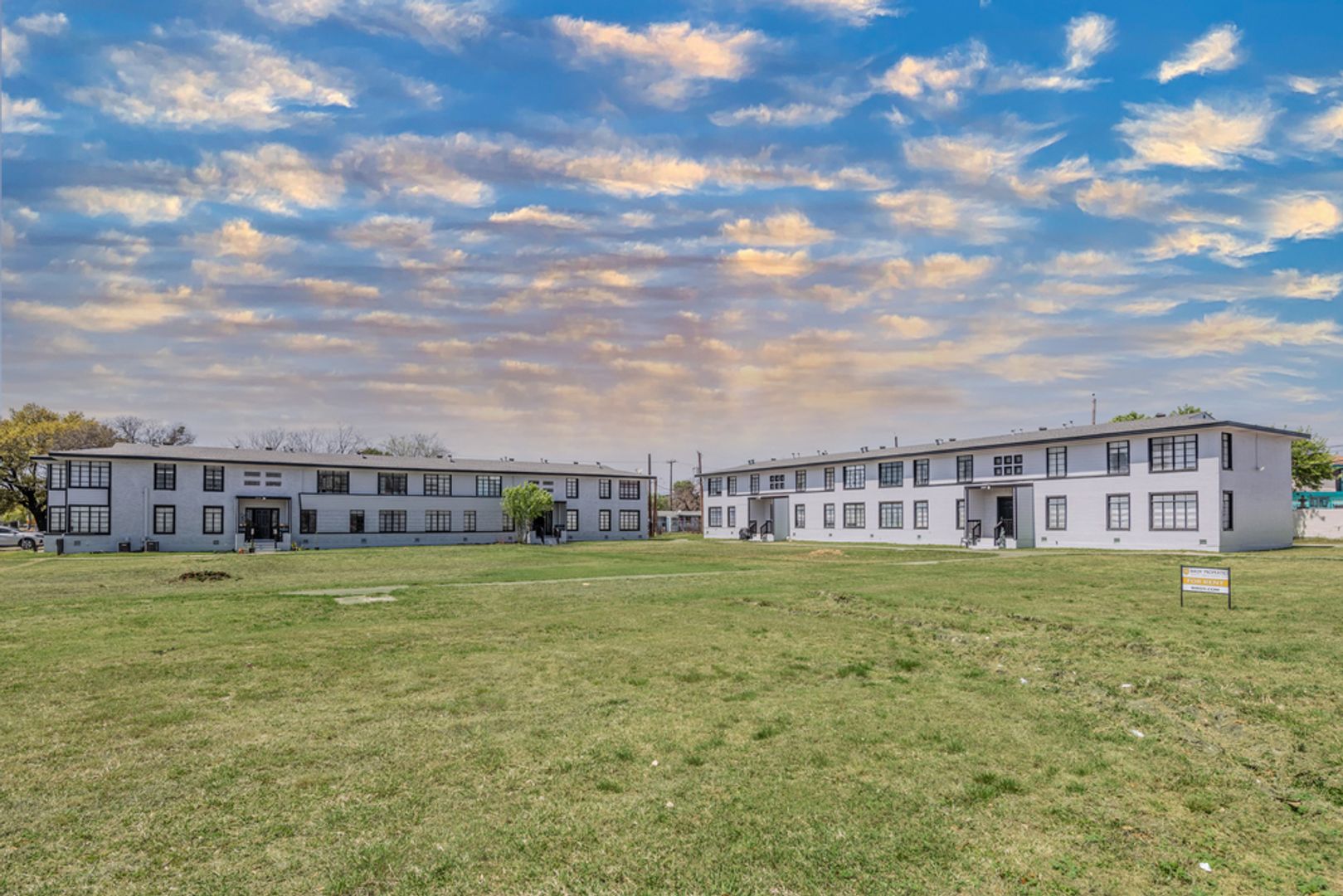 UNIVERSITY PARK APARTMENTS