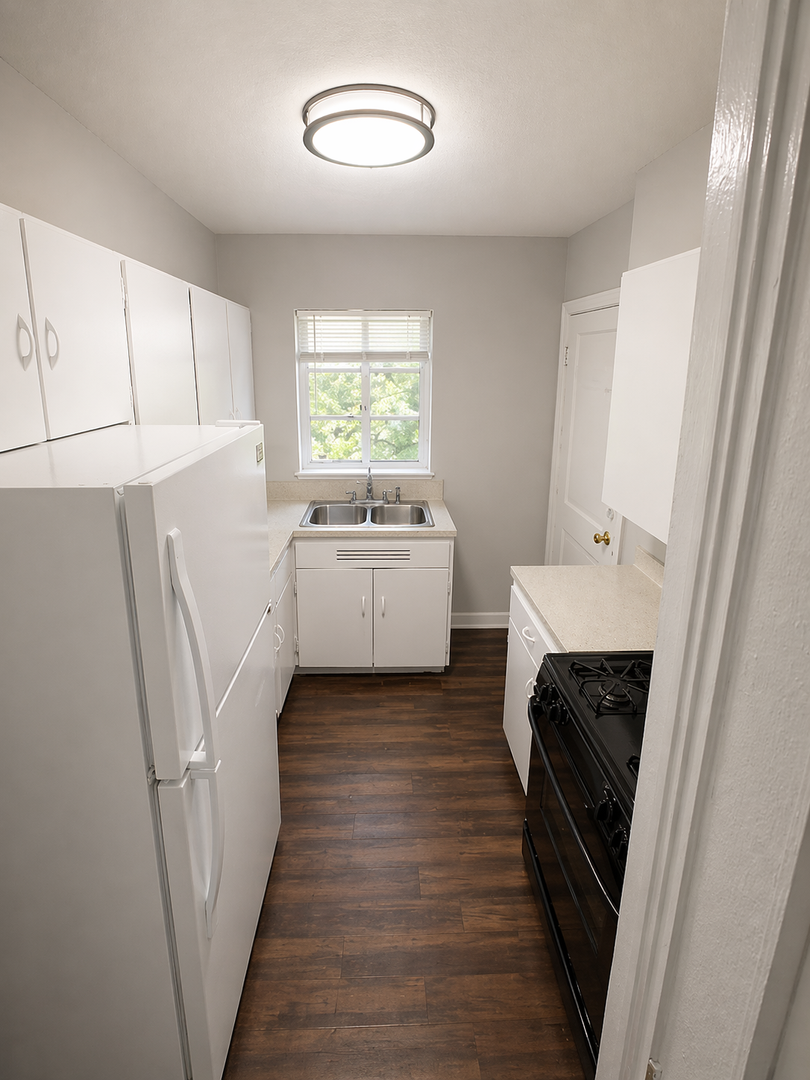 BRIGHT AND SPACIOUS 3-BEDROOM NEAR ST. MARY'S UNIVERSITY AND WOODLAWN LAKE 5 of 5