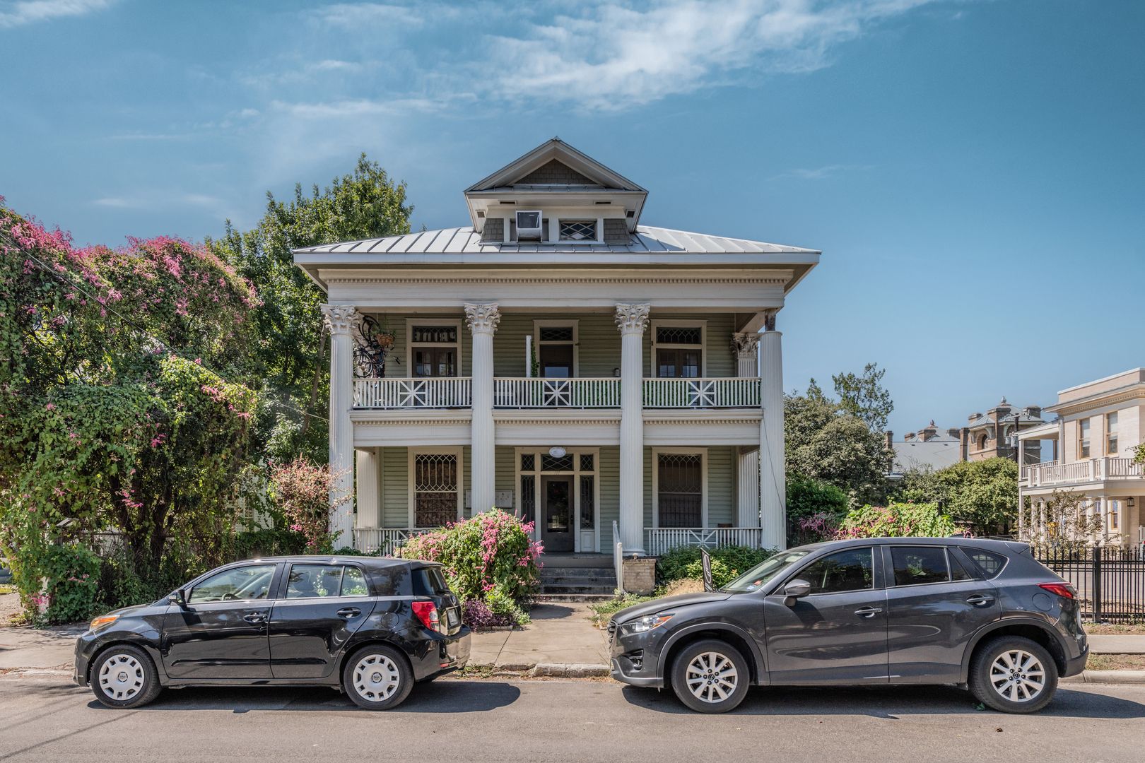 ADAMS STREET APARTMENTS